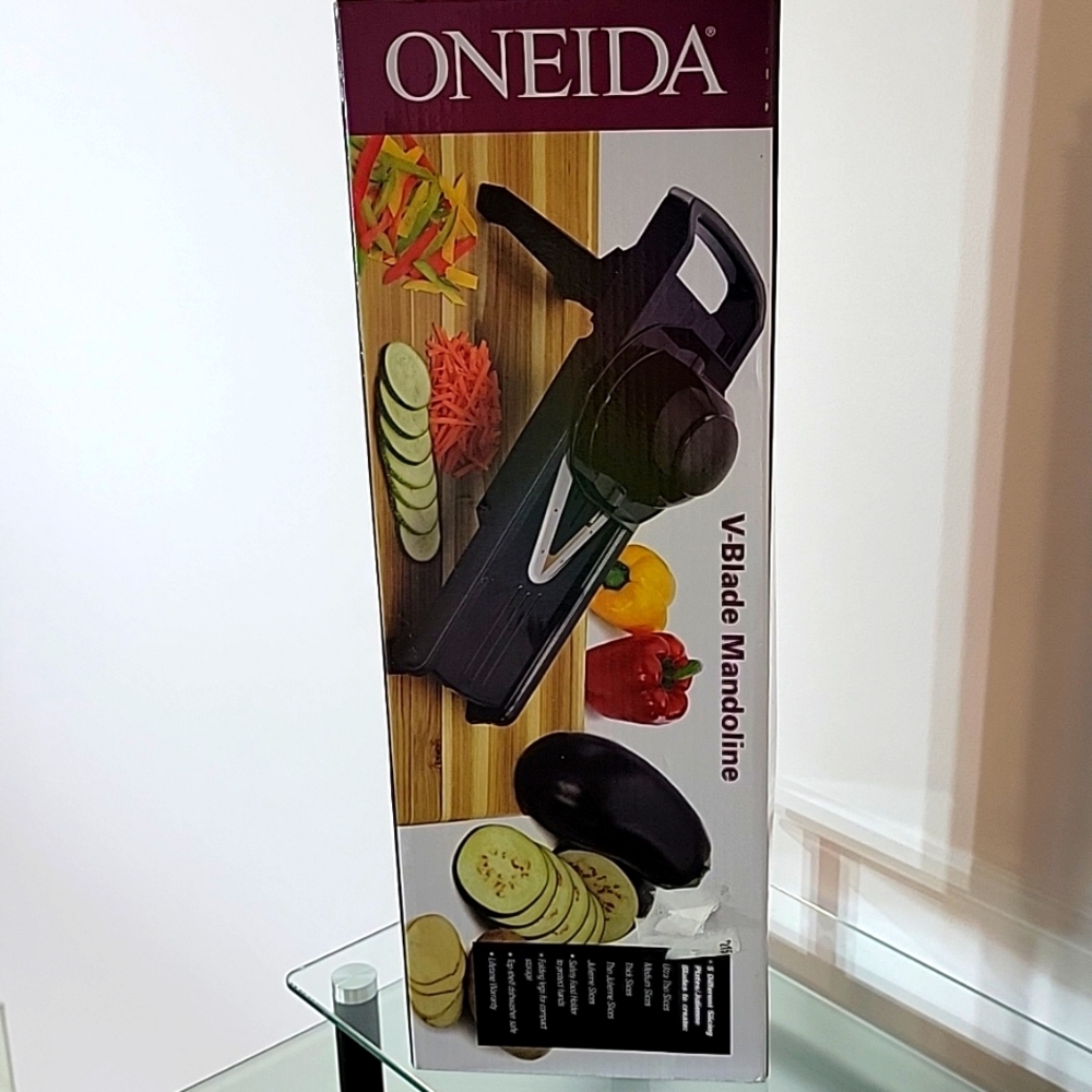 Oneida V-Blade Mandoline slicer, black, 5 slicing options